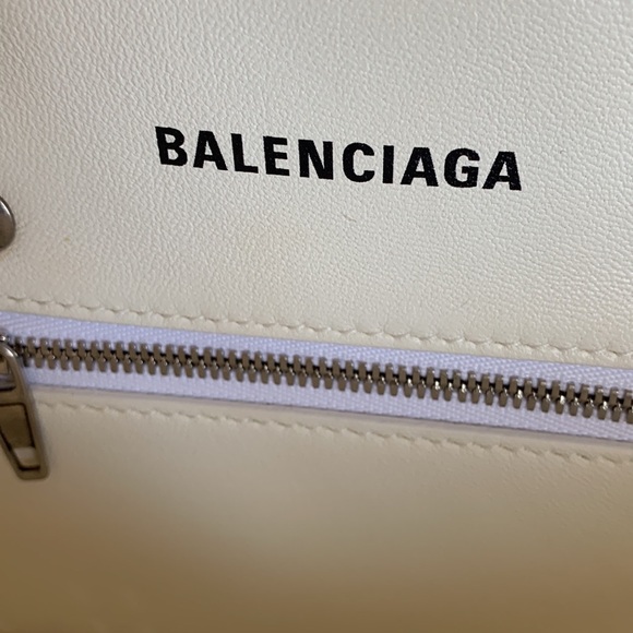 BALENCIAGA WOMEN'S BISTRO XXS BASKET WITH STRAP IN WHITE Retail $1,050 TRADE OK! - Picture 9 of 11
